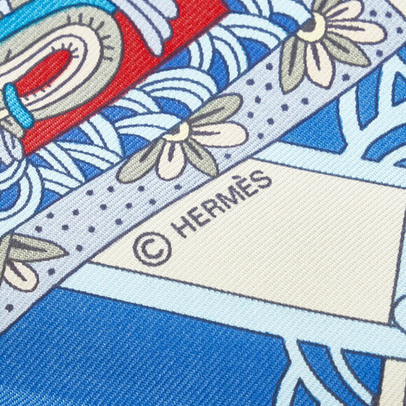 Authentic Hermes Carré Astres et Soleils Silk Scarf - Picture 5 of 6